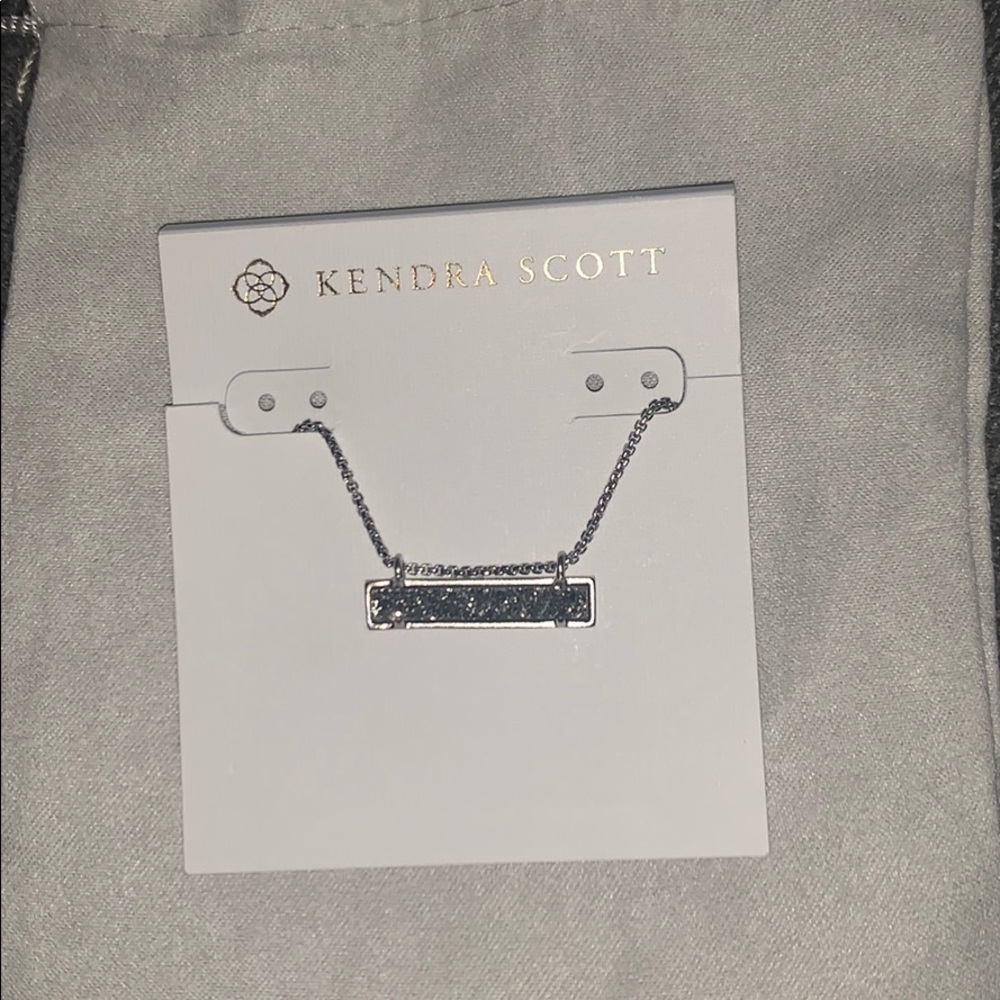 Kendra Scott Leanor necklace